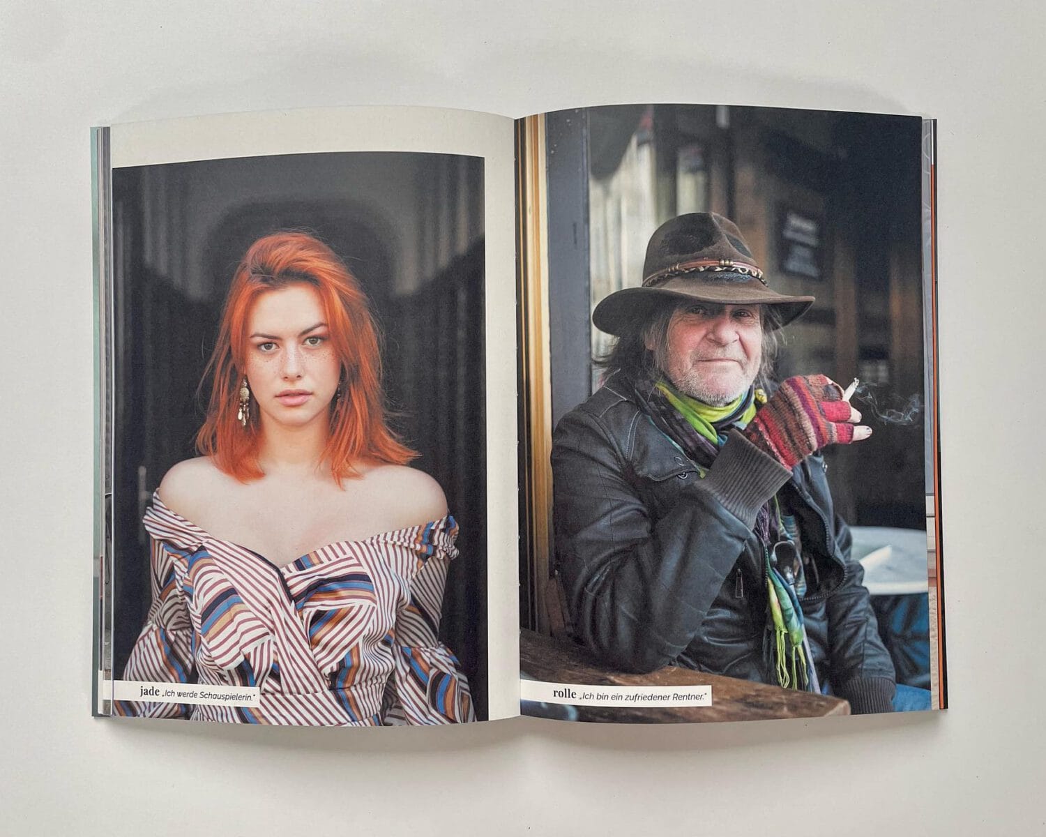 Porträtfotografie einer jungen Frau und eines älteren Mannes.